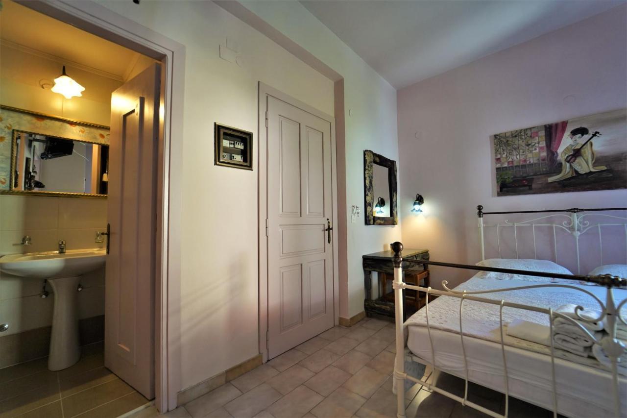 Antigoni Apartments Parga Bagian luar foto