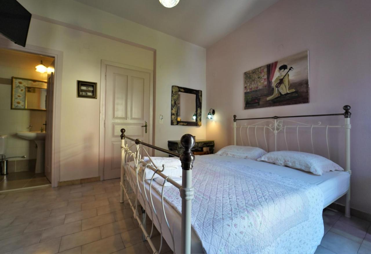 Antigoni Apartments Parga Bagian luar foto