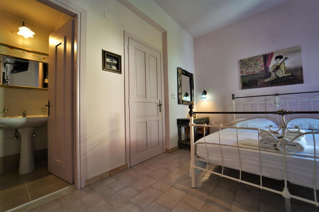 Antigoni Apartments Parga Bagian luar foto